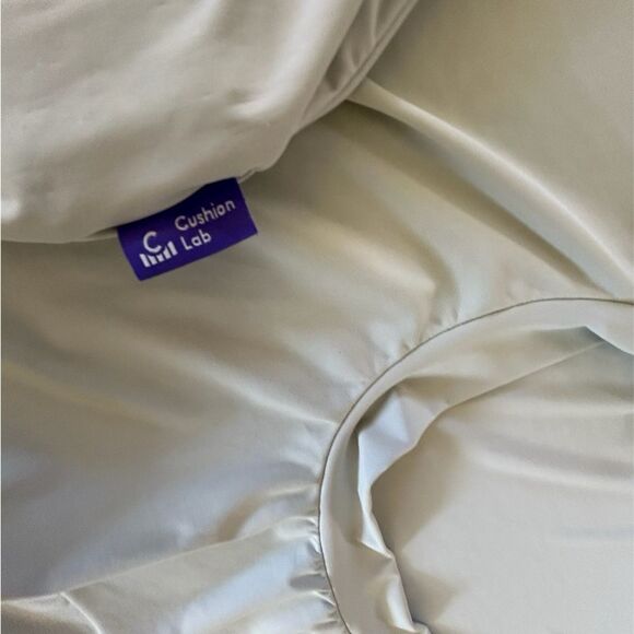 Cushion Lab Deep Sleep Pillow, NWT, Calm Grey, open box Display pillow, - Picture 8 of 13